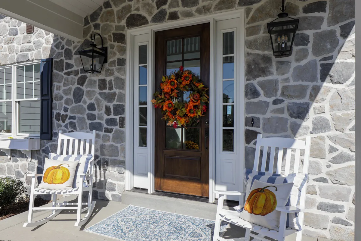 Cultured Stone Dressed Fieldstone in Echo Ridge