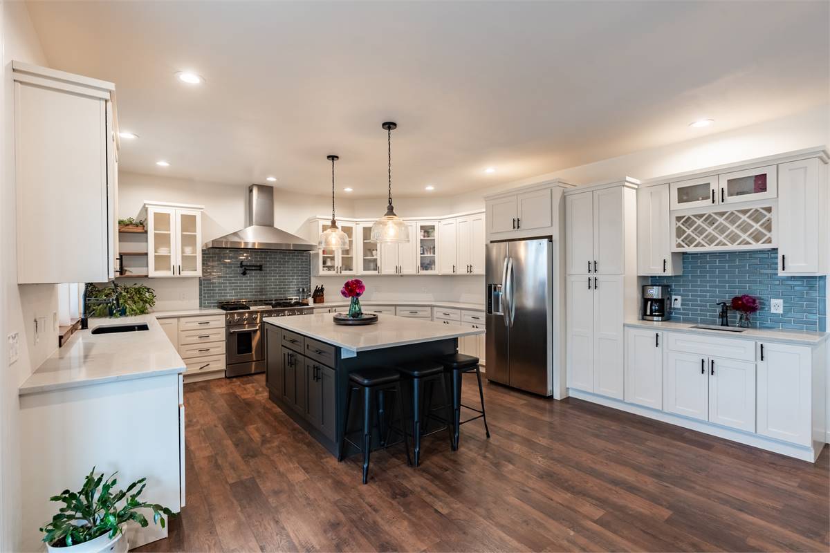 U-shaped transitional kitchen