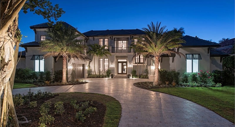 a luxury design perfect for building a home in Florida