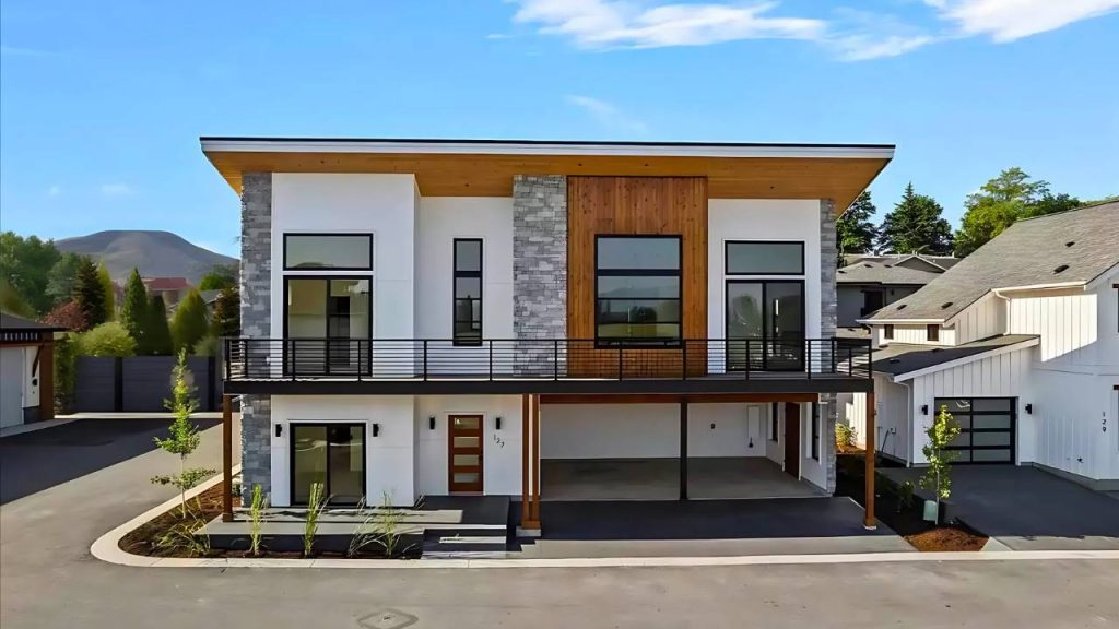 a small contemporary home for a shallow lot