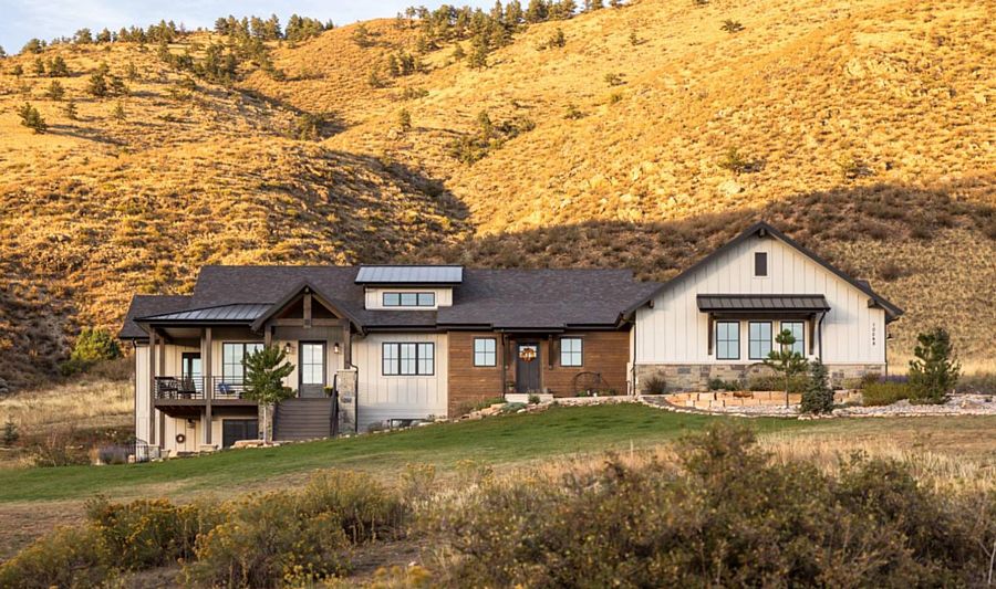 A Lovely Mountain Home with Two Bedrooms on the Main Level and Two More in the Optional Basement