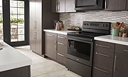 A Highly Rated and Affordable Electric Range with a Stylish Look