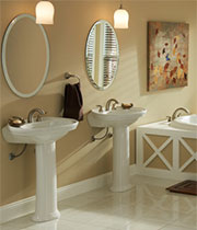 A Pedestal Lavatory That Creates Floor and Wall Space